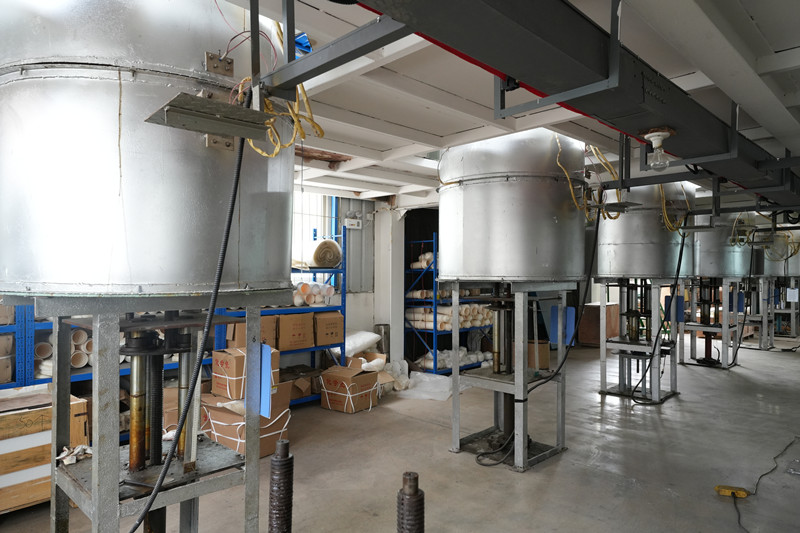 Pictures of sodium iodide crystal growth workshop